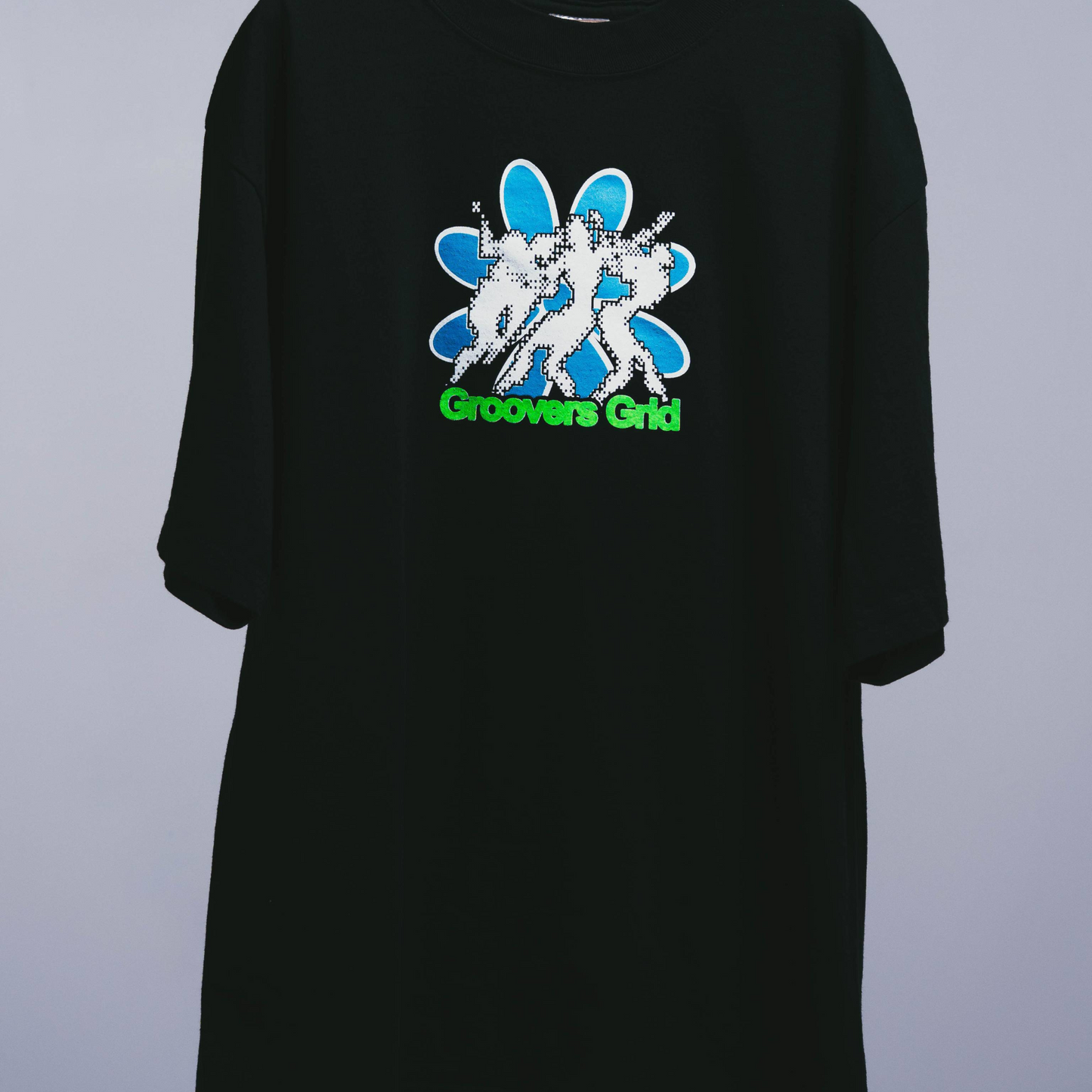groovers grid dancin' tee